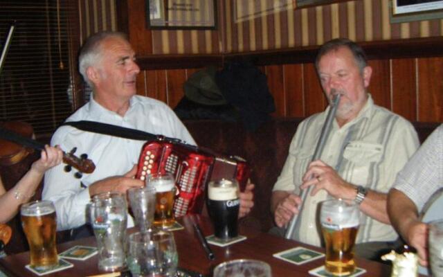 Mountshannon Hotel
