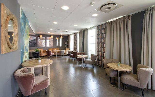 Appart'City Confort Le Bourget Blanc Mesnil - Appart Hôtel ex Park&Suites