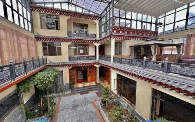 Shangri-La Gazhuo Linka Homestay