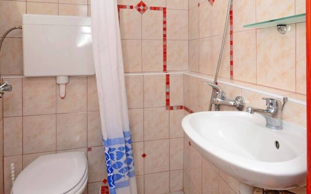 A1 - apt With Terrace, Best Location in Supetar