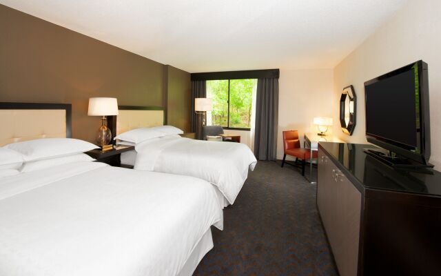 Sheraton Minneapolis West Hotel