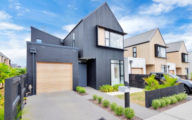 Wonderful Hobsonville Three Bedroom Home