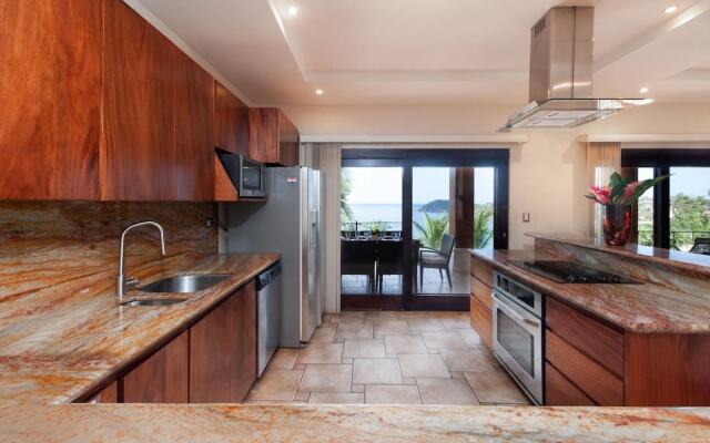 3-bedroom villa with pool - party deck and sweeping ocean views