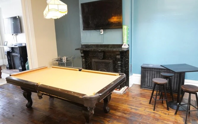 1210 Roland Way- Apartment