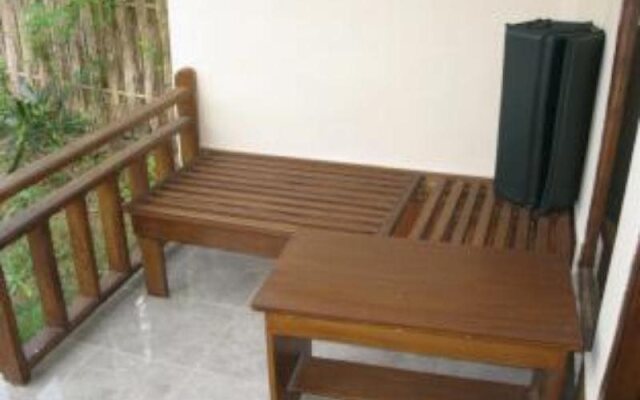 Suri Bungalows