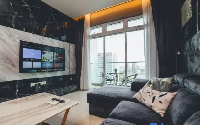 Twin Galaxy Jet Black 3BR6pax Balcony nr KSL