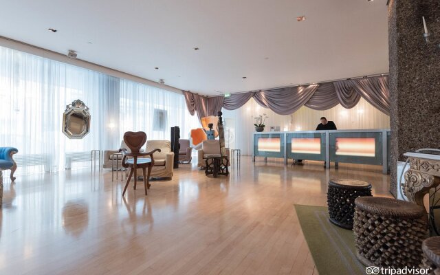 Sanderson London