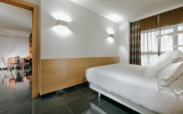 Nh Barcelona Fira Suites (Ex Hesperia Fira Suites)