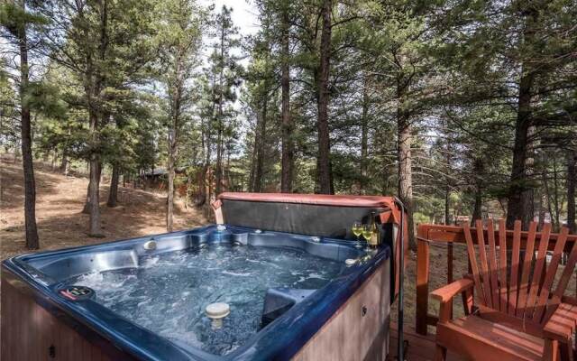 Antler Mountain Lodge - Four Bedroom Cabin