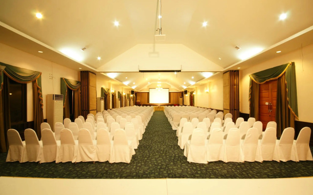 Home and Hill Resort