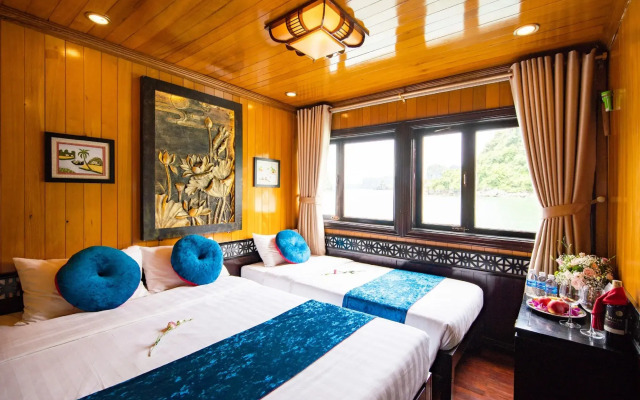 Swan Cruises Halong