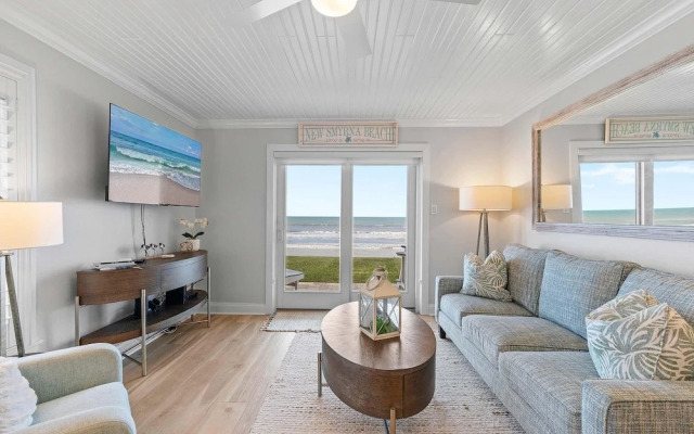 Sea Coast Gardens II 101