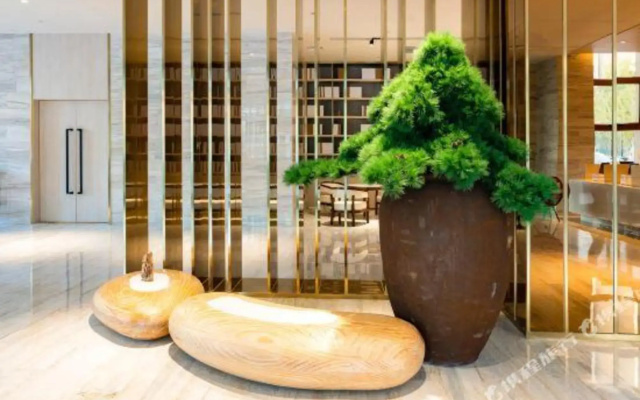 JI Hotel (Changji Huanyu Square)