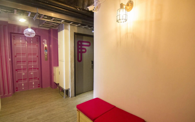 Uno Backpackers Inn