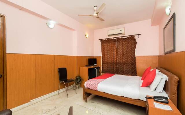 Malik Court by OYO Rooms