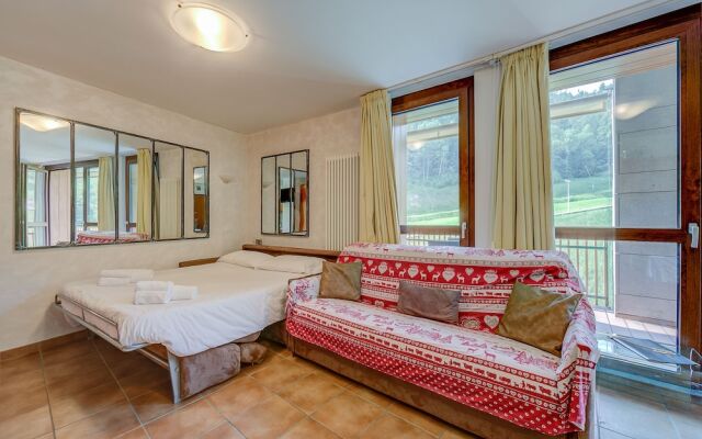 La Marmotta Campo Smith on the Ski Slopes