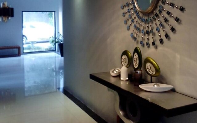Lot 8 Serviced Apartments