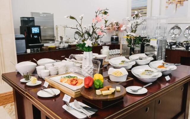 GoldOne Hotel & Suites