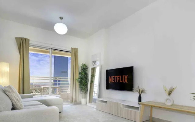 LUX The Icon Tower JLT Suite
