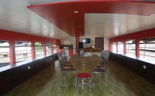 Kera Houseboats Alleppey