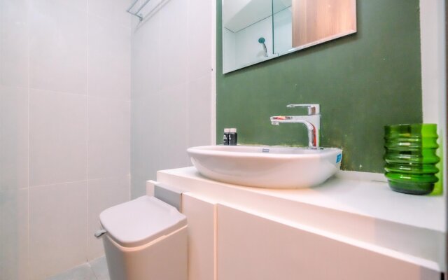 Cozy Living Studio Room Royal Sentul Park Apartment