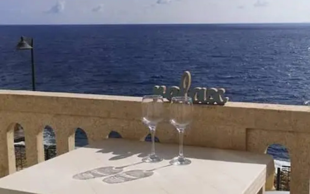 Excellent Views 2-bed Apartment in Marsalforn Gozo