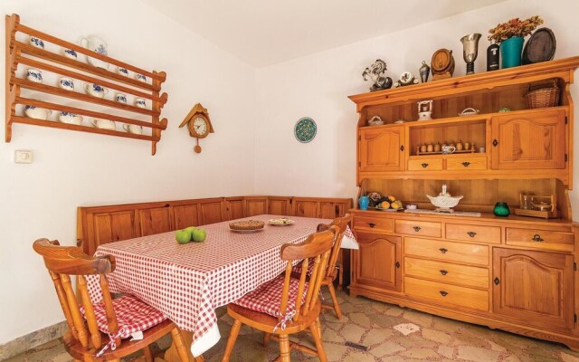 Nice Home in Pula With Wifi and 2 Bedrooms