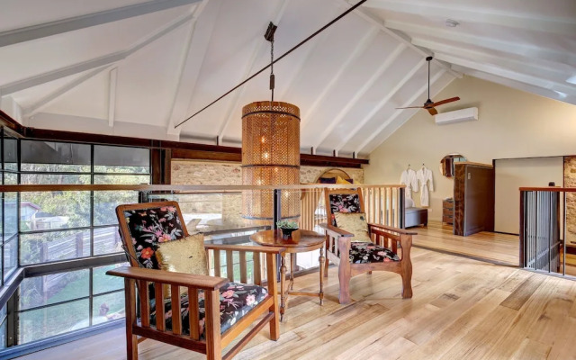 Old Chaff Mill Retreat - - luxury vineyard accommodation