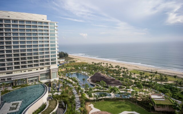 Hoiana Hotel & Suites