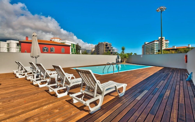 Vista Savoy Apartment