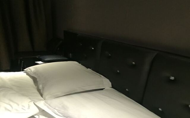 Jinyue Express Hotel(Fuzhou Paiwei)