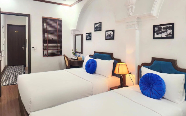 The Ambery Boutique Hotel & Travel