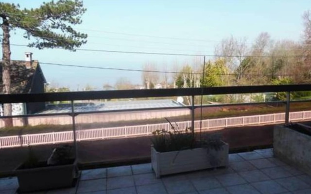 Apartment with One Bedroom in Trouville-Sur-Mer, with Wonderful Sea View And Enclosed Garden - 800 M From the Beach