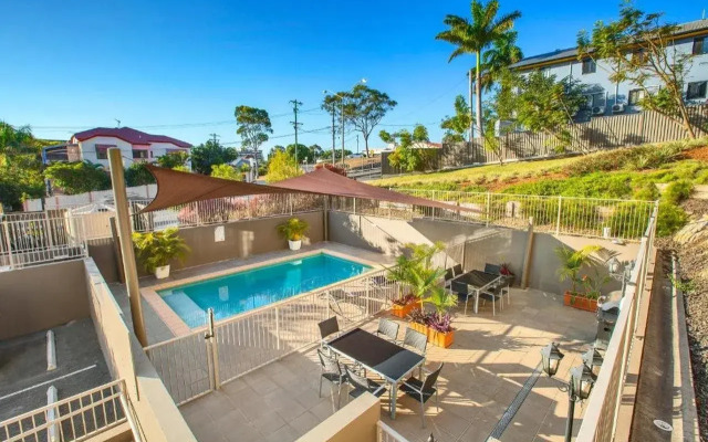 Gladstone Downtown Central Apartment Hotel