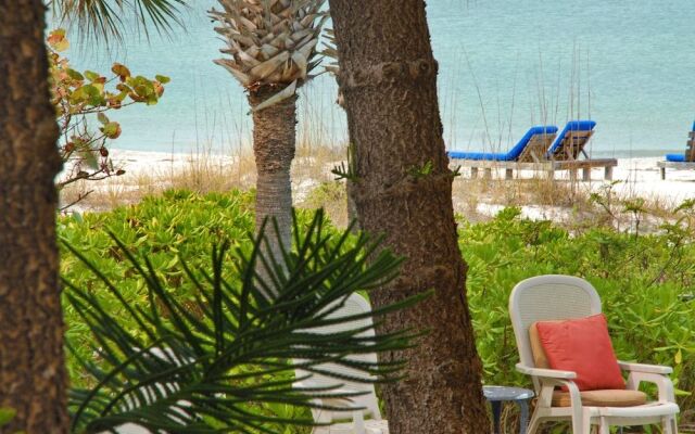 810 Gulfside