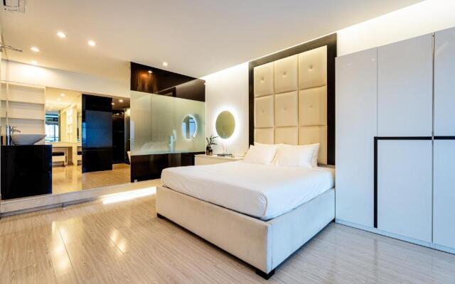 Saigon Suites Collection by Idg in D1