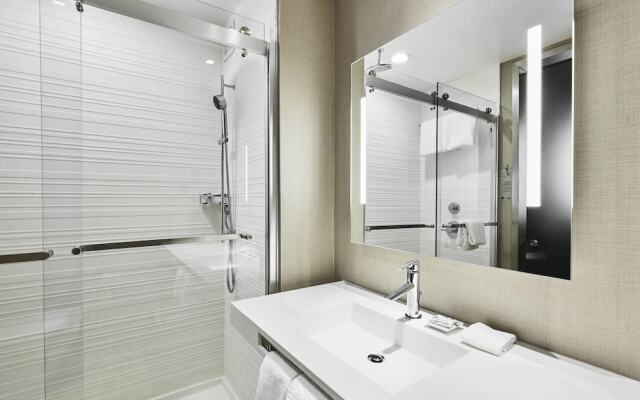 AC Hotel by Marriott Cincinnati at The Banks