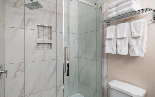 Ramada by Wyndham Saskatoon