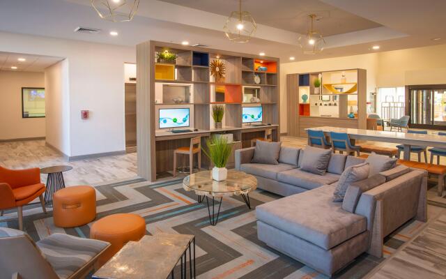 Holiday Inn Pensacola - University Area by IHG
