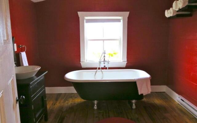 The Old Salt Box Co. - Mary's Place