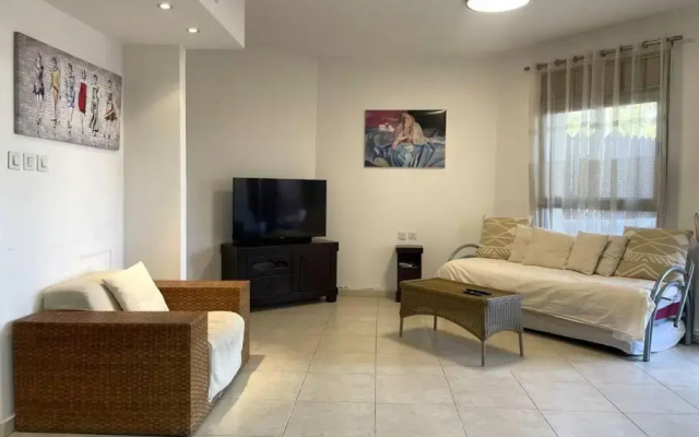 Amdar 2BR Garden Apt EILAT