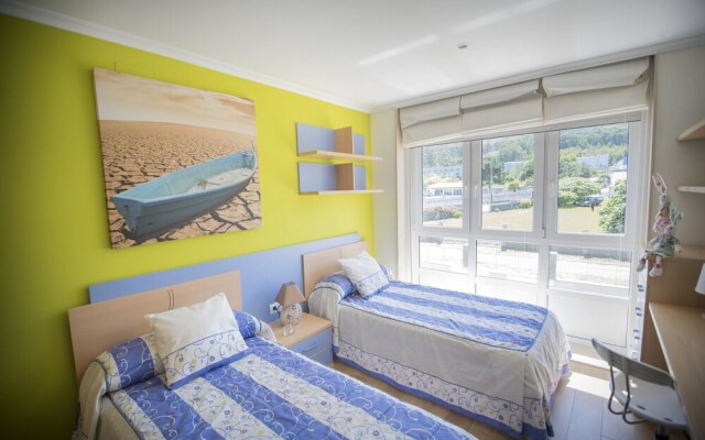 House With 4 Bedrooms in Burela, With Wonderful sea View and Enclosed