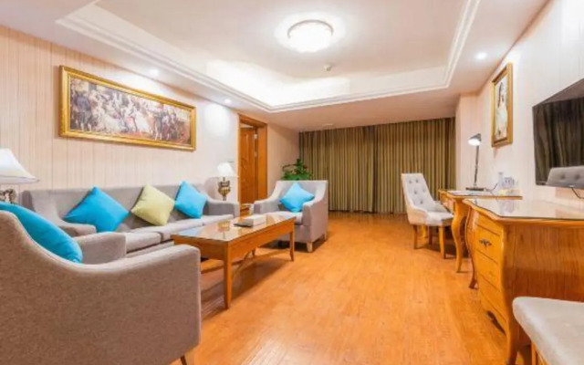 Vienna International Shenzhen Caopu Jindaotian