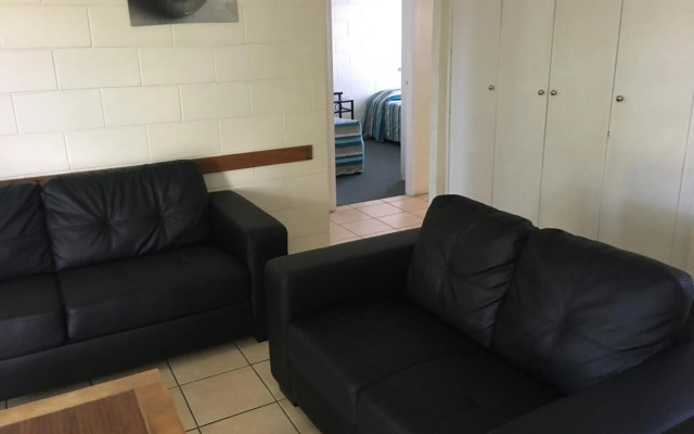 Oasis Inn Cairns
