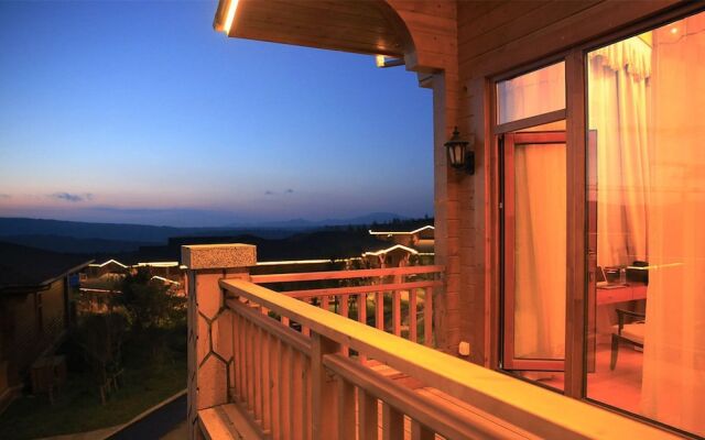 Changbaishan Luneng Resort Maplewood Chalet