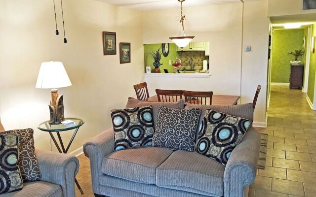 Holiday Towers 206 3 Br condo by RedAwning