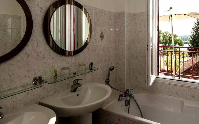 Logis Hôtel Le Coq Hardi