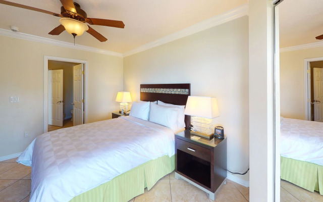 Holiday Inn Resort Grand Cayman by IHG