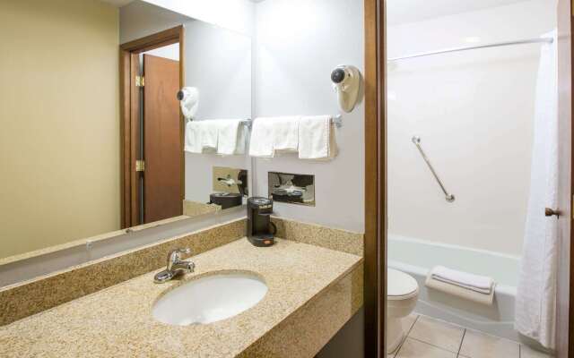 Super 8 by Wyndham Williams