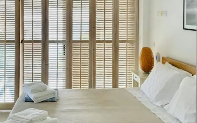 Secluded Oasis With Stunning Views Private Beach
